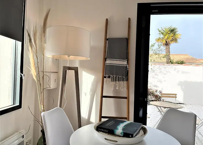 Maisonnette A Proximite Plage Et Port De St-Martin